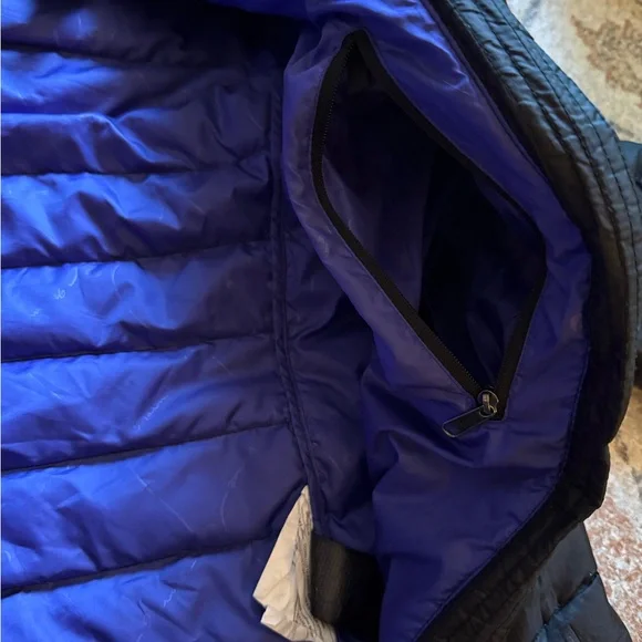 Women's Marmot Black and Purple Insulated Jacket - Picture 4 of 9